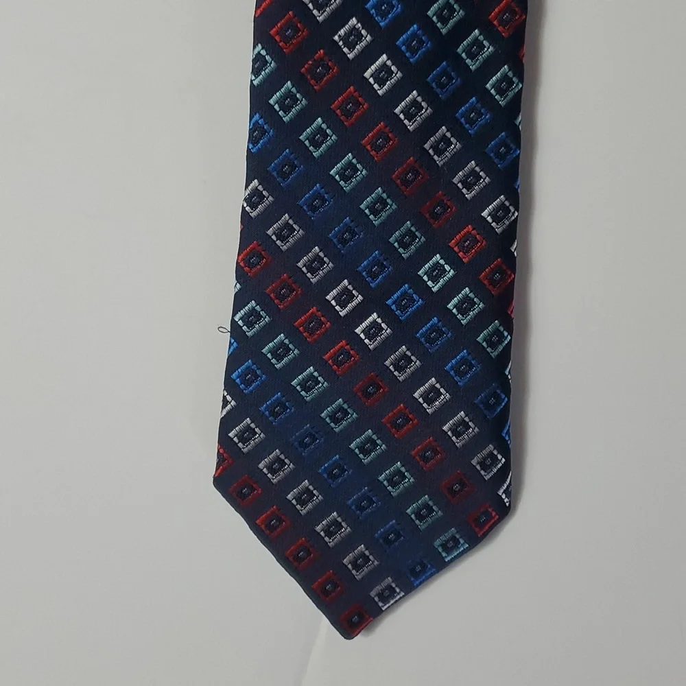 George red, white and blue patterned clip on tie